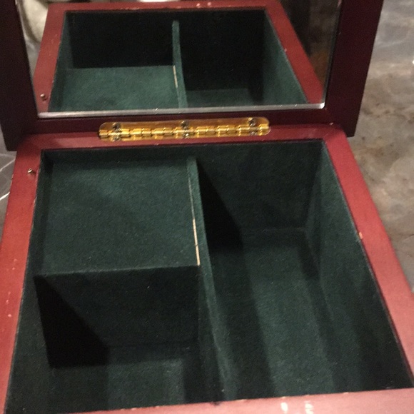 Musical jewelry box. - Picture 3 of 5